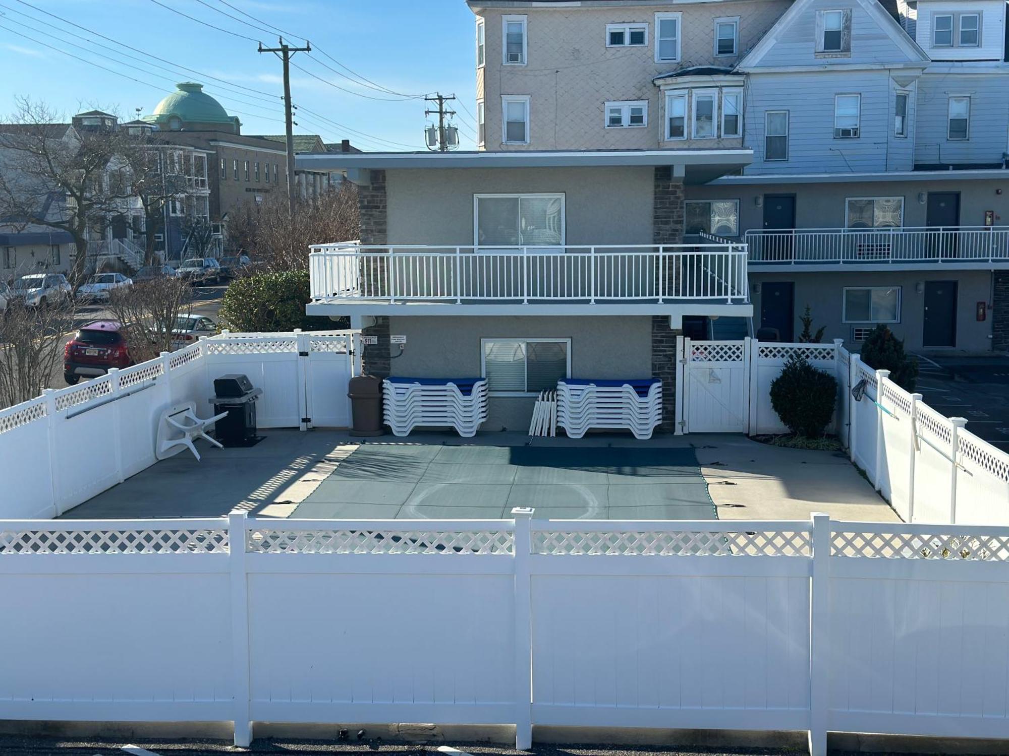 Beautiful Condo Sleeps 4- Only 2 Blocks From Beach Ocean City Bagian luar foto