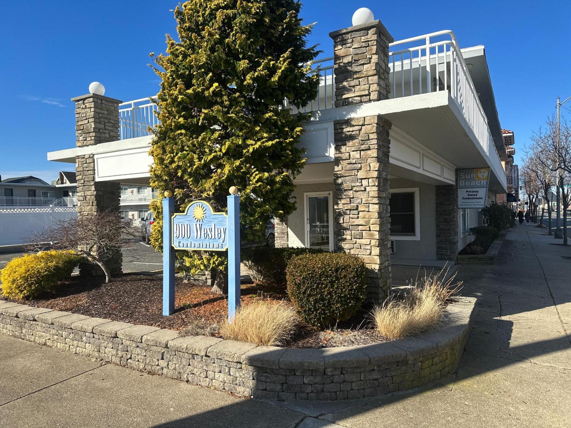 Beautiful Condo Sleeps 4- Only 2 Blocks From Beach Ocean City Bagian luar foto