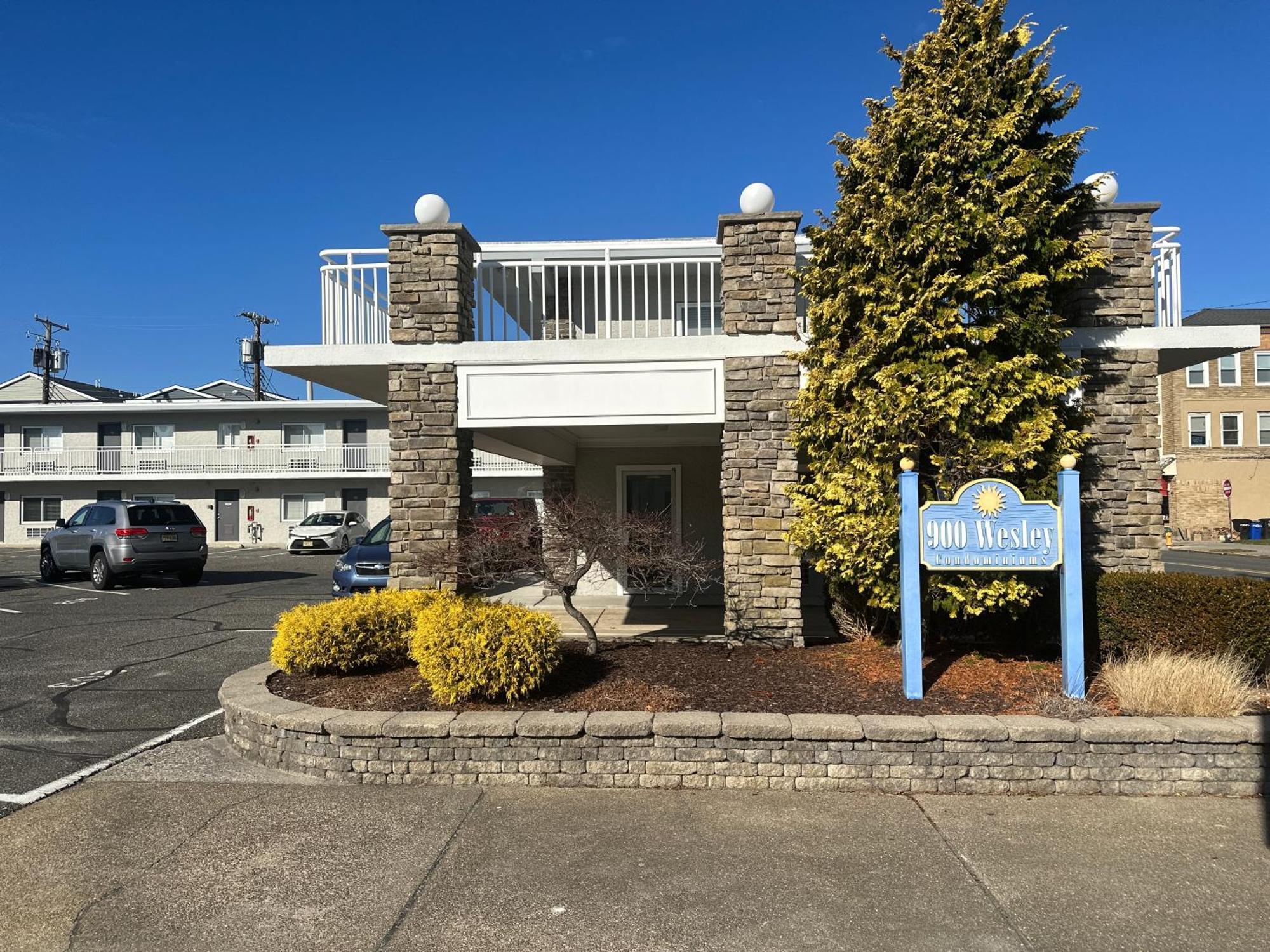 Beautiful Condo Sleeps 4- Only 2 Blocks From Beach Ocean City Bagian luar foto